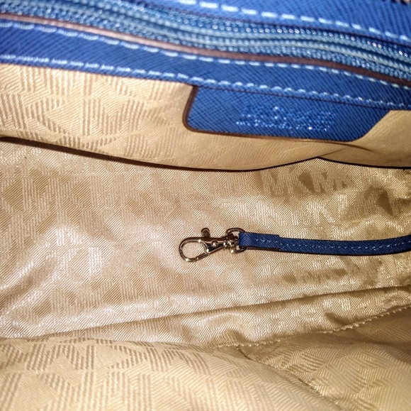 Michael Kors purse - Picture 3 of 8